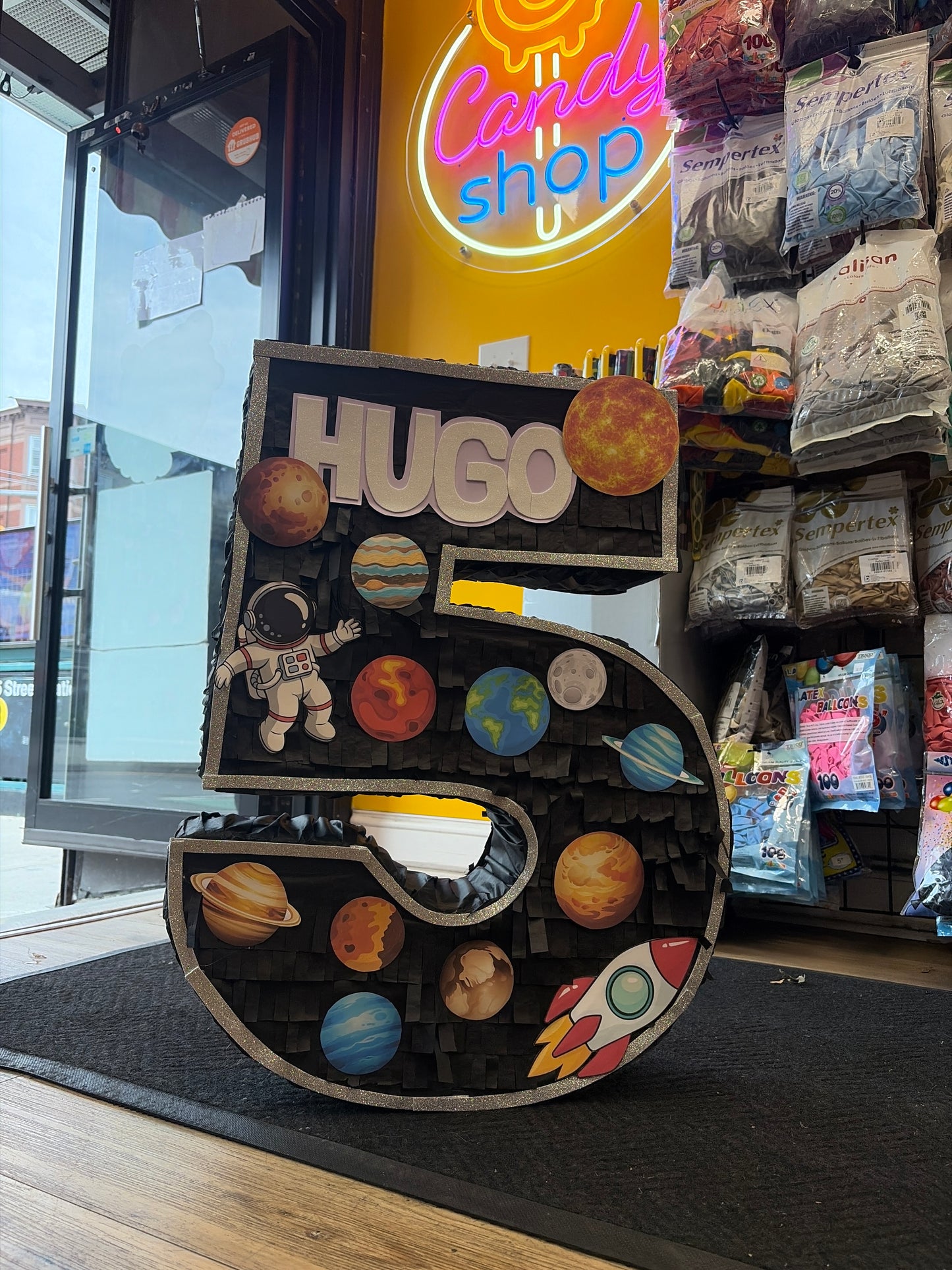 Piñata Space number 5