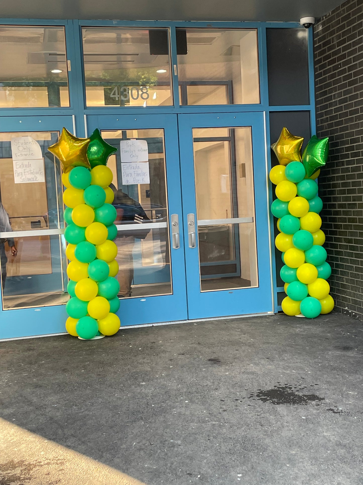 2 tower’s ballons